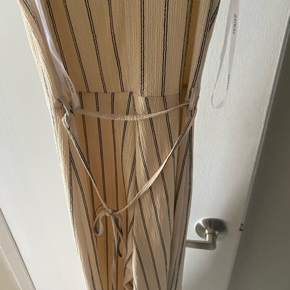 Primark / Penney’s jumpsuit 🤍 - Picture 3 of 4